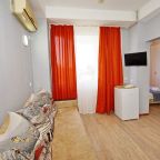 Люкс (Двухкомнатный номер на 4/6 человек), Гостевой дом Виктория