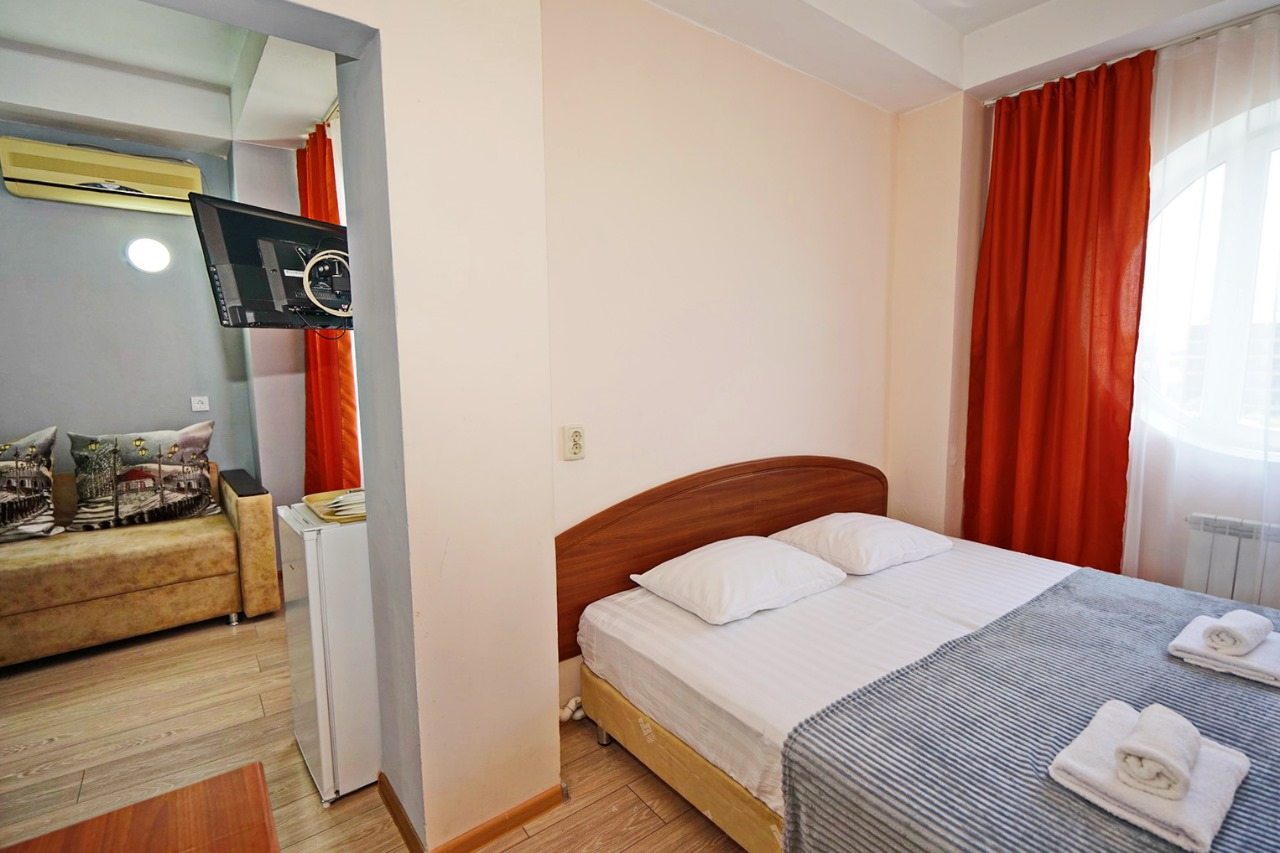 Люкс (Двухкомнатный номер на 4/6 человек), Гостевой дом Виктория