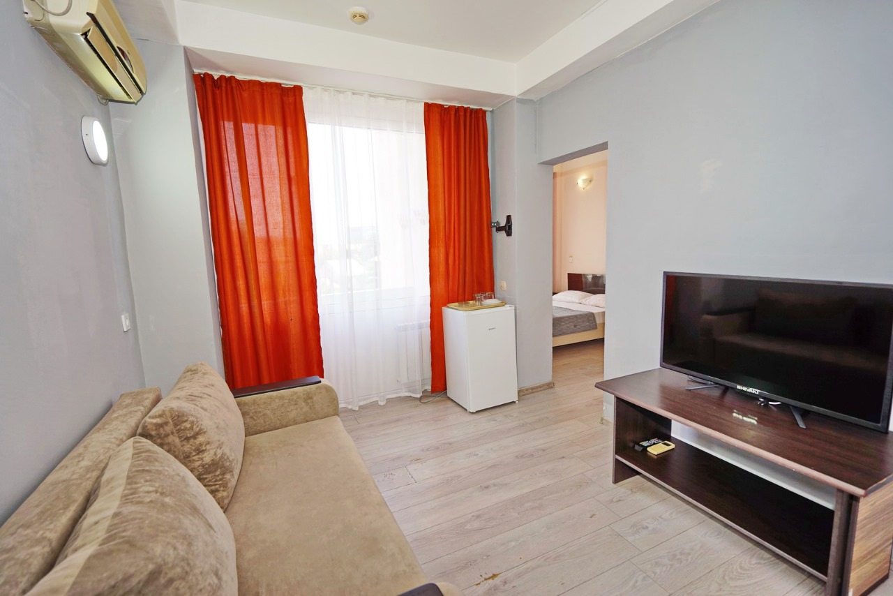 Люкс (Двухкомнатный номер на 4/6 человек), Гостевой дом Виктория