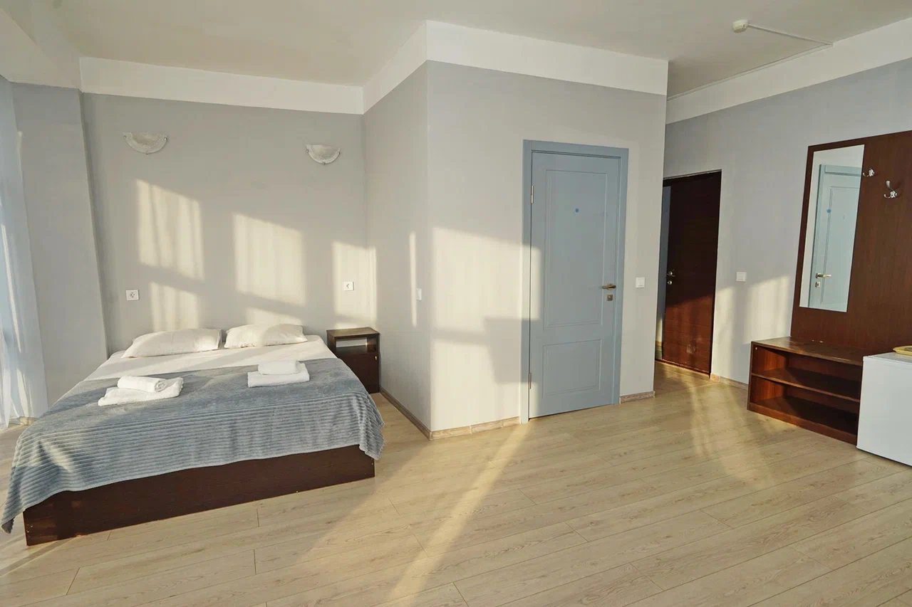 Люкс (Панорамный Люкс на 4/6 человек), Гостевой дом Виктория