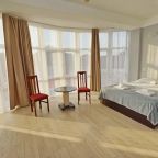 Люкс (Панорамный Люкс на 4/6 человек), Гостевой дом Виктория