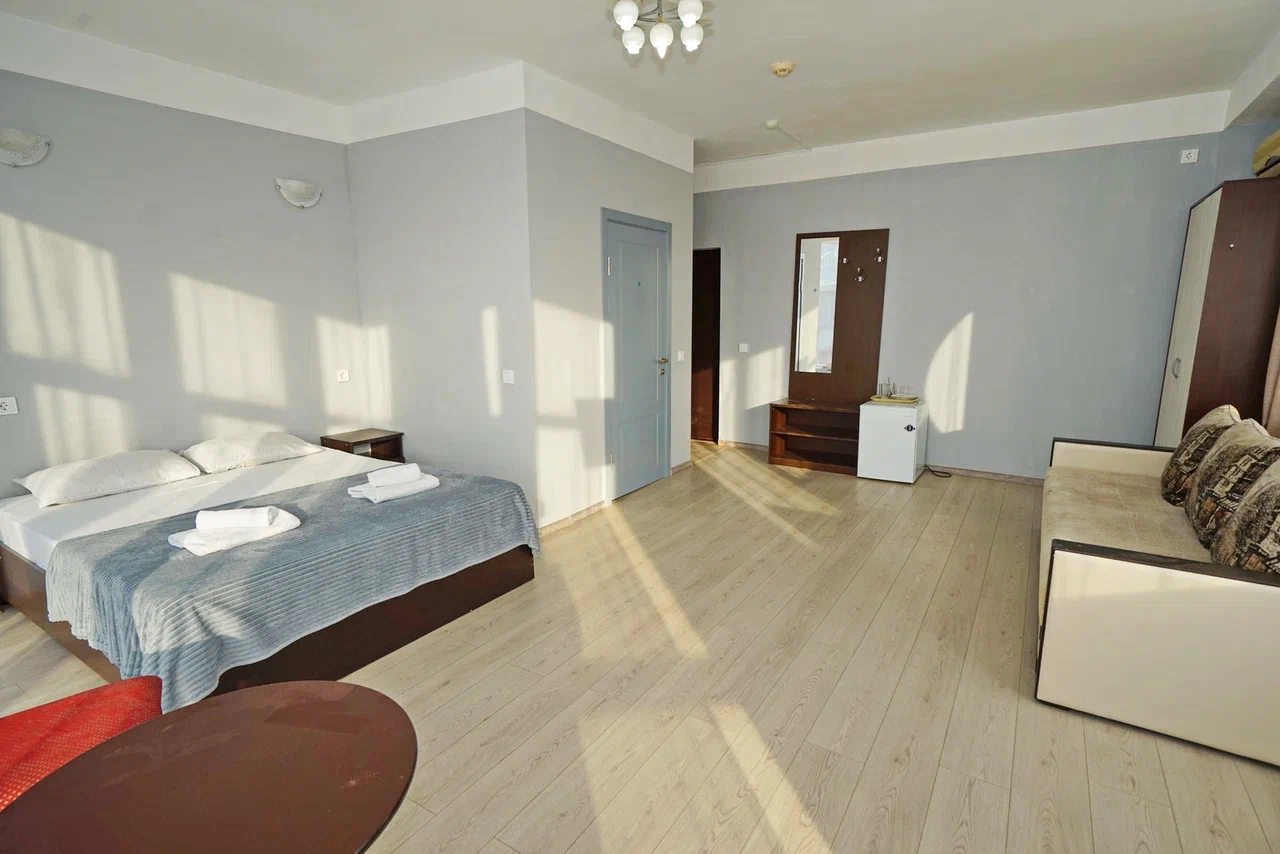 Люкс (Панорамный Люкс на 4/6 человек), Гостевой дом Виктория