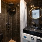 Апартаменты (UraganAPART Ночные огни), Апартаменты UraganAPART на Кремлевской набережной