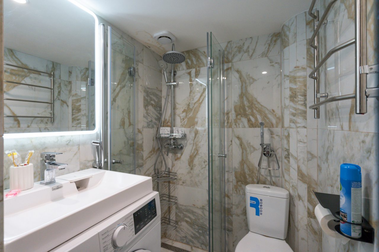 Апартаменты (UraganAPART Сердце столицы), Апартаменты UraganAPART на Кремлевской набережной