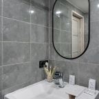 Апартаменты (UraganAPART Кремлевская), Апартаменты UraganAPART на Кремлевской набережной