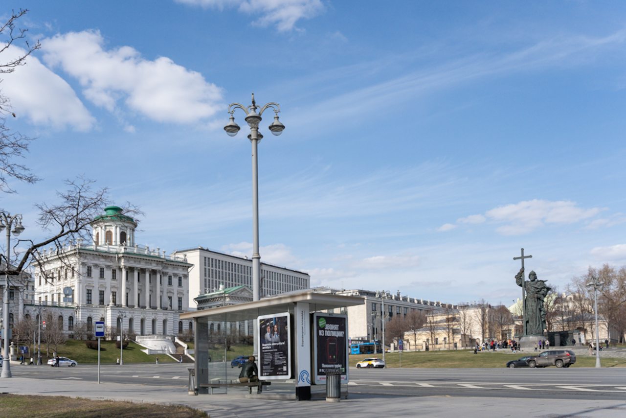 Апартаменты (UraganAPART Кремлевская), Апартаменты UraganAPART на Кремлевской набережной