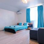 Апартаменты (СЕМЕЙНЫЕ С КУХНЕЙ И БАЛКОНОМ), Гостевой дом ДЕЖАВЮ