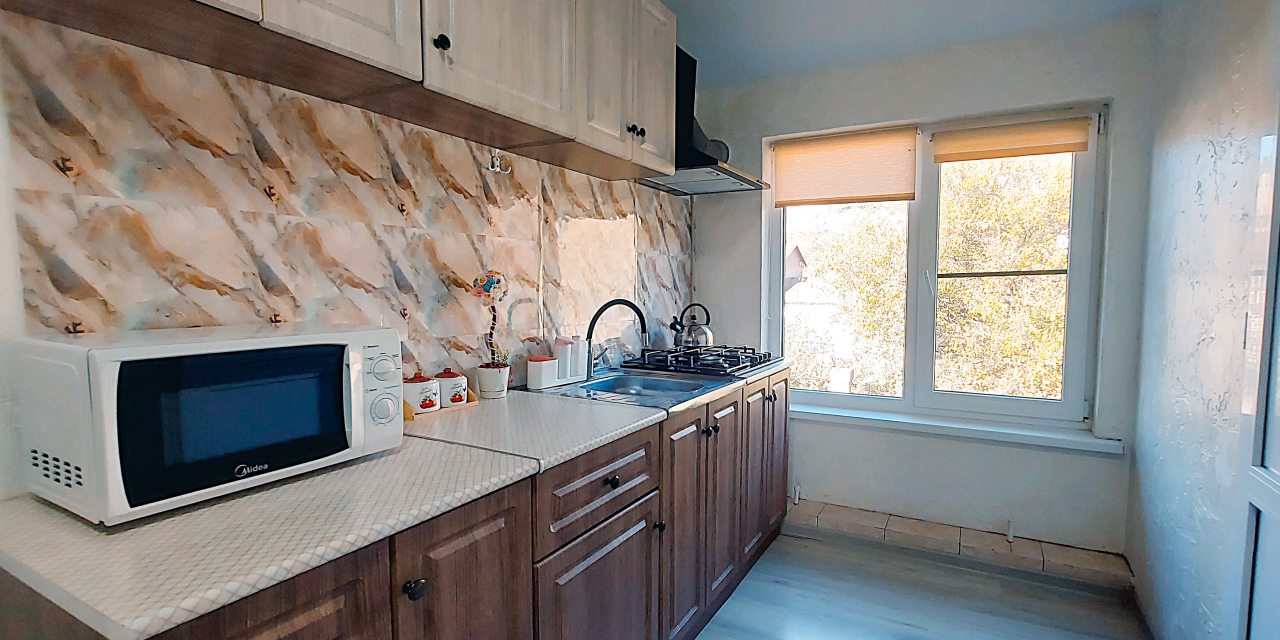 Апартаменты (СЕМЕЙНЫЕ С КУХНЕЙ И БАЛКОНОМ), Гостевой дом ДЕЖАВЮ