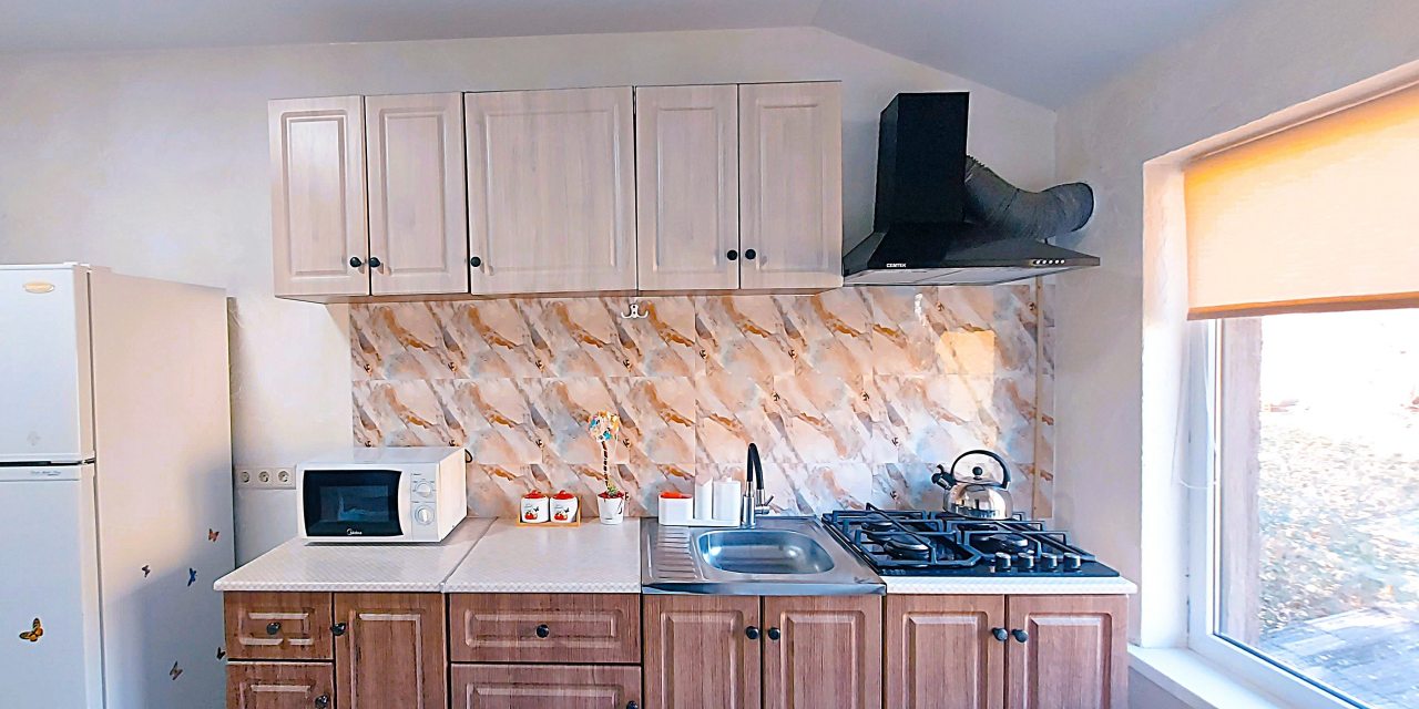 Апартаменты (СЕМЕЙНЫЕ С КУХНЕЙ И БАЛКОНОМ), Гостевой дом ДЕЖАВЮ