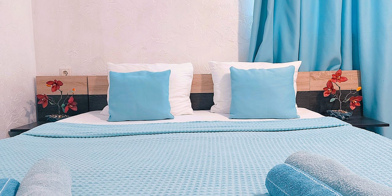 Апартаменты (СЕМЕЙНЫЕ С КУХНЕЙ И БАЛКОНОМ), Гостевой дом ДЕЖАВЮ