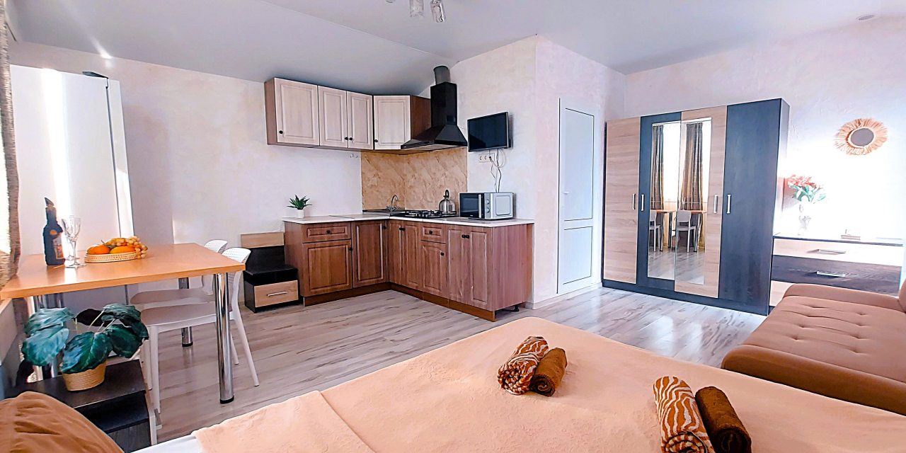 Студио (С КУХНЕЙ И БАЛКОНОМ), Гостевой дом ДЕЖАВЮ