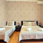 Трёхместный и более (Улучшенный с балконом), Гостевой дом Анастасия