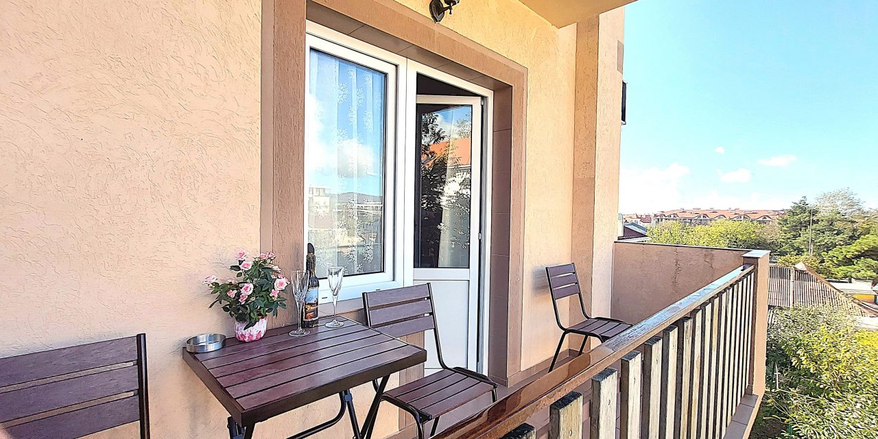 Трёхместный и более (Улучшенный с балконом), Гостевой дом Анастасия