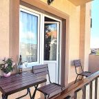 Трёхместный и более (Улучшенный с балконом), Гостевой дом Анастасия