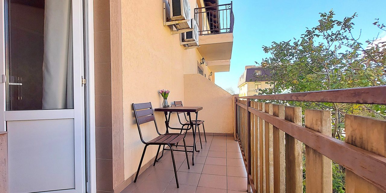 Трёхместный и более (Улучшенный с балконом), Гостевой дом Анастасия