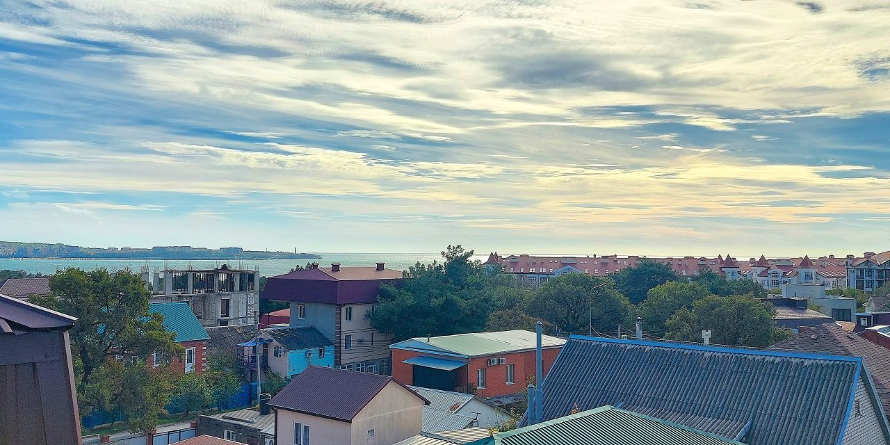 Трёхместный и более (Улучшенный с балконом), Гостевой дом Анастасия