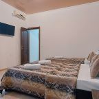 Апартаменты (Семейные с кухней и огромным балконом), Гостевой дом Анастасия