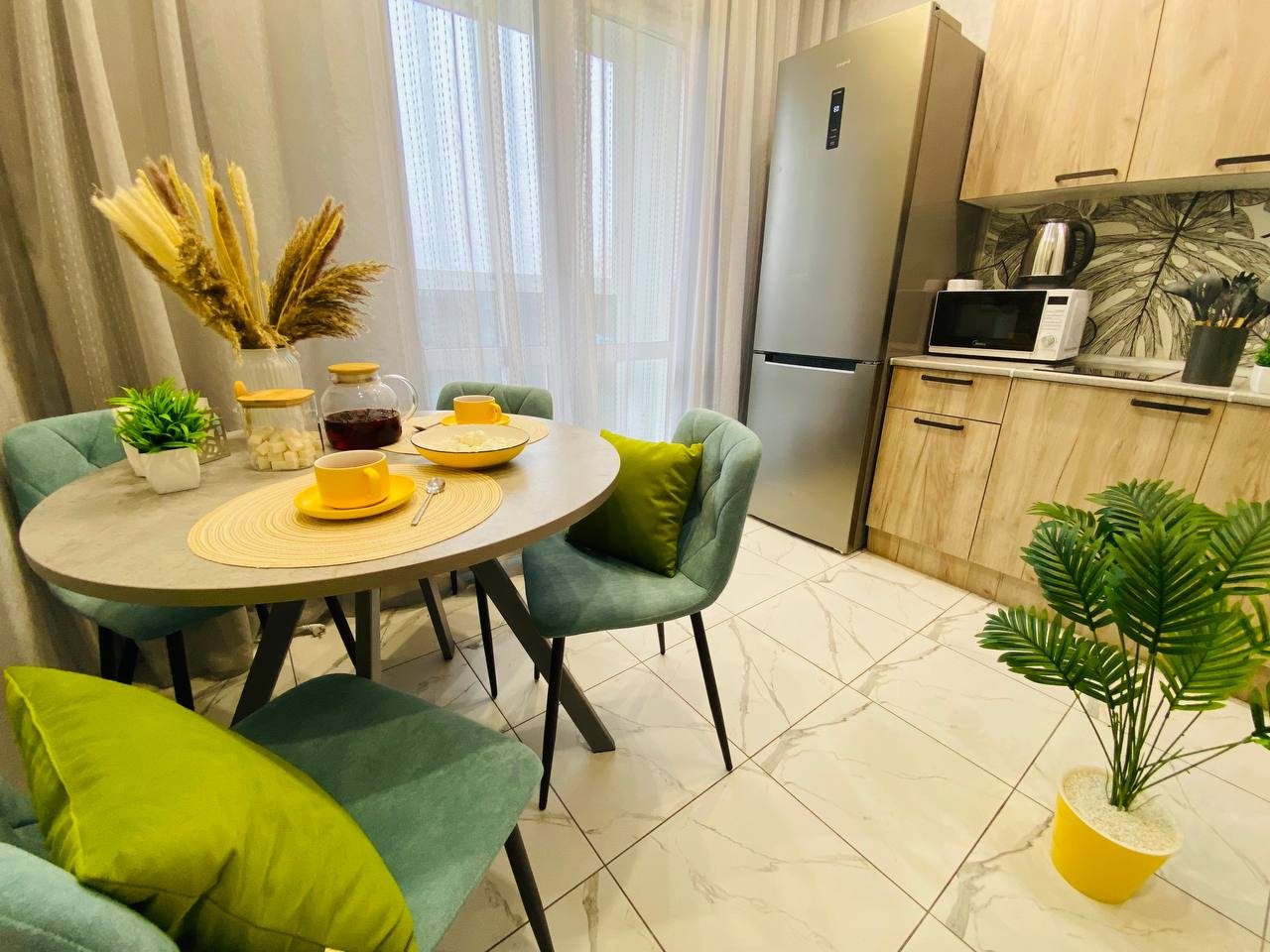 Просторная кухня для кулинарных решений