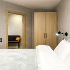 Двуспальная кровать