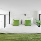 Двуспальная кровать