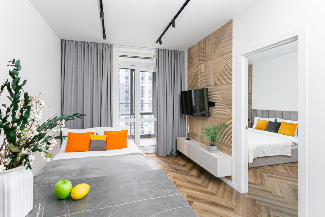 Гостиная с балконом