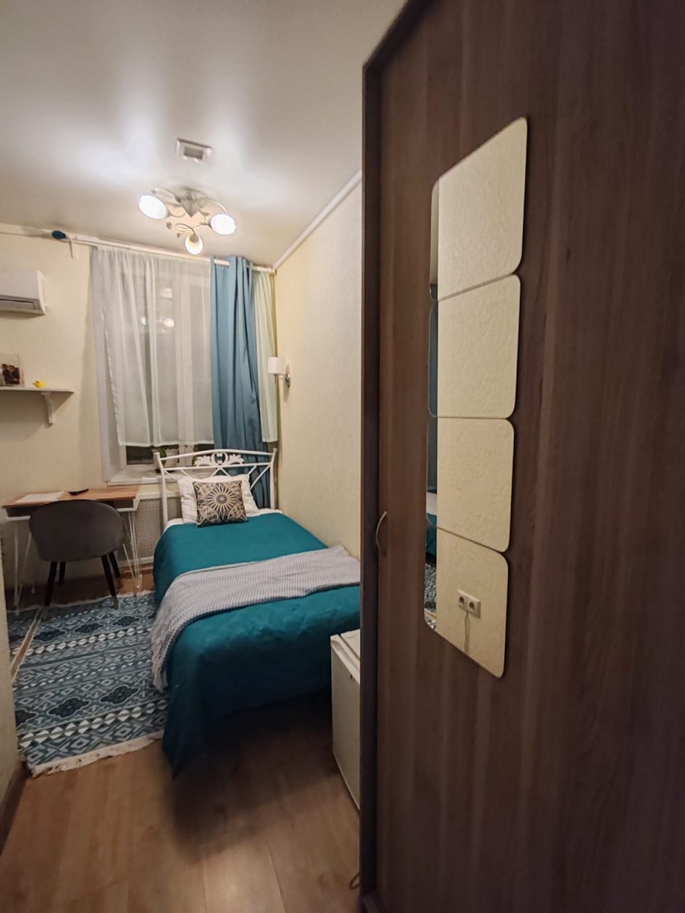 Трёхместный и более (Номер 1), Отель Мятный уголок