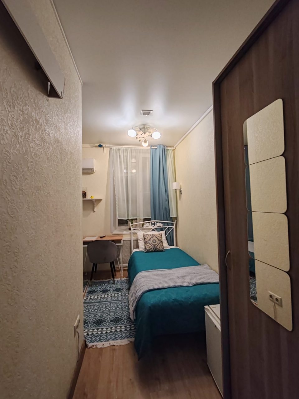 Трёхместный и более (Номер 1), Отель Мятный уголок