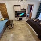 Люкс (Квартира в центре рядом с площадью), Апартаменты Рядом с центральной площадью и музеем Калашникова