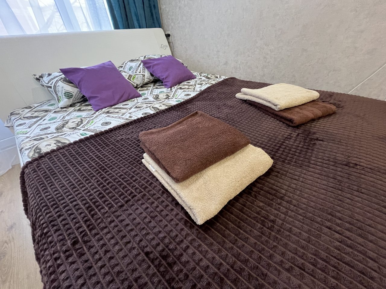 Люкс (Квартира в центре рядом с площадью), Апартаменты Рядом с центральной площадью и музеем Калашникова