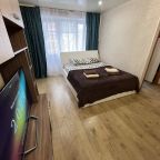 Люкс (Квартира в центре рядом с площадью), Апартаменты Рядом с центральной площадью и музеем Калашникова