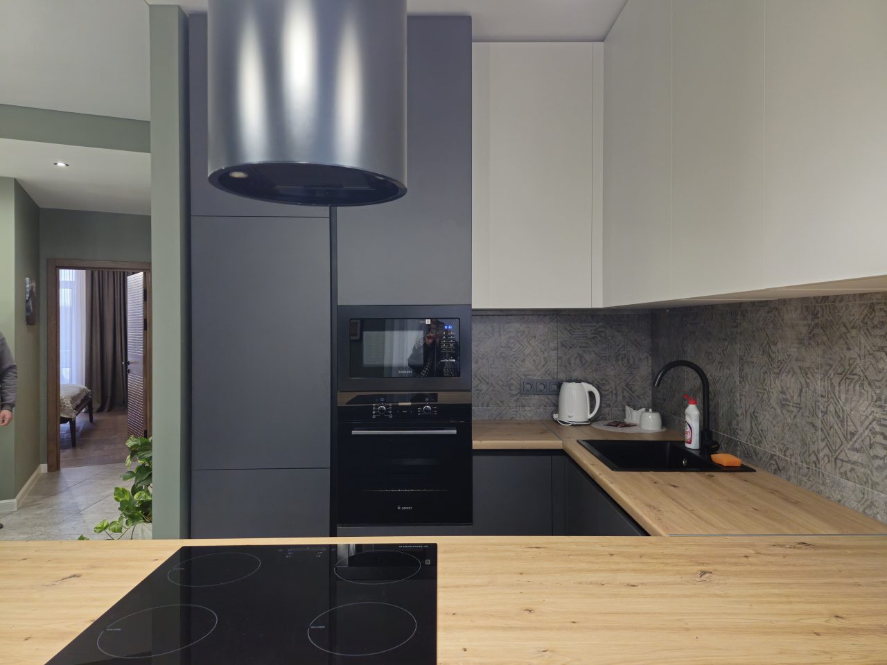 Люкс (С видом на Площадь Победы), Апартаменты Люкс с видом на Площадь Победы