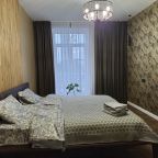 Жильё полностью ваше, Апартаменты Люкс с видом на Площадь Победы