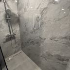 Трёхместный и более (Камбарская), Апартаменты Камбарская