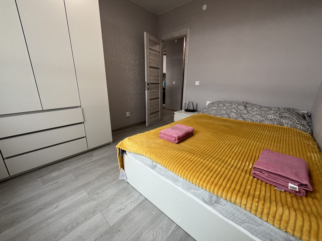 Трёхместный и более (Камбарская), Апартаменты Камбарская