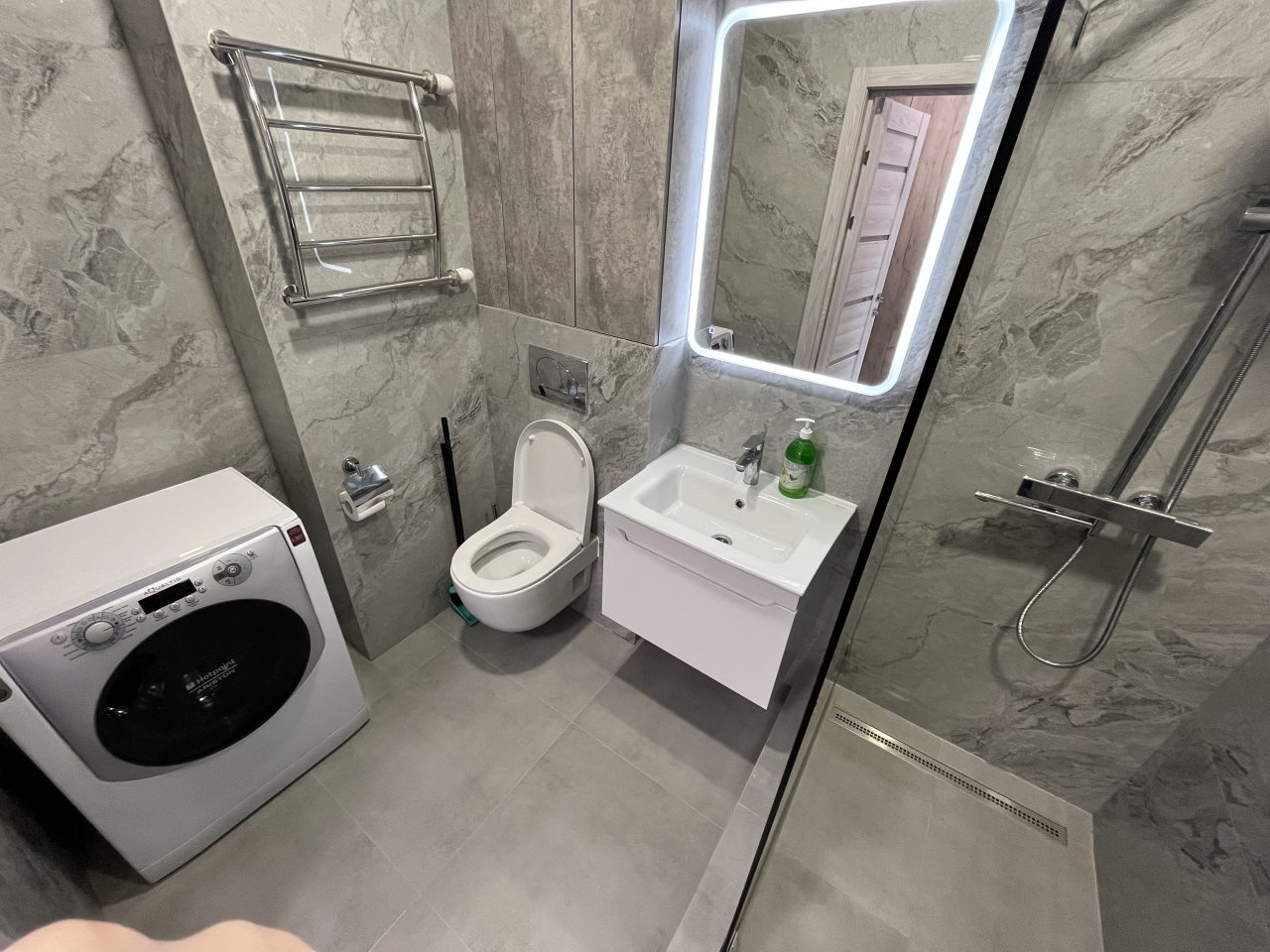 Трёхместный и более (Камбарская), Апартаменты Камбарская