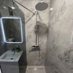 Трёхместный и более (Камбарская), Апартаменты Камбарская