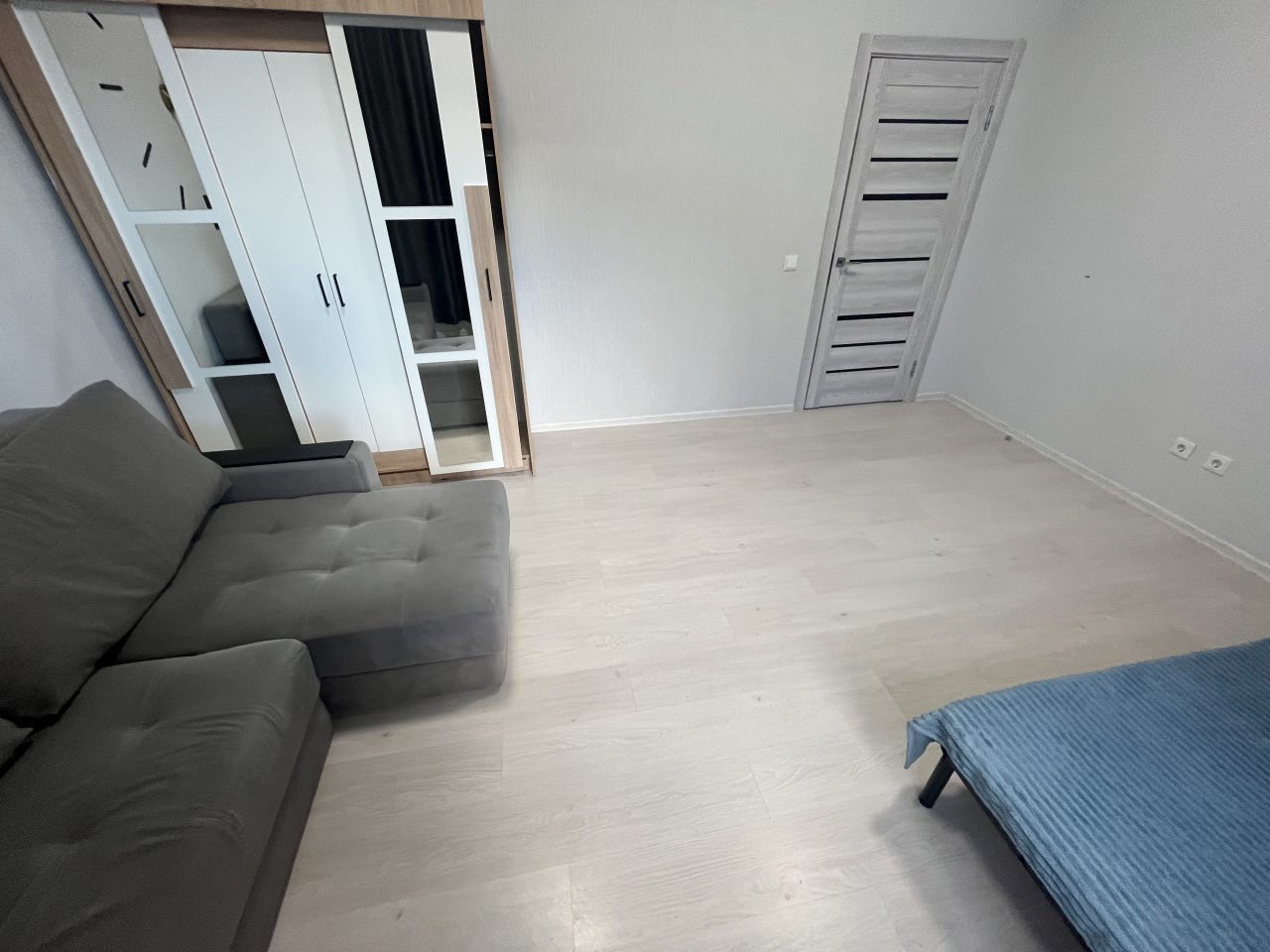 Люкс (С видом на город), Апартаменты 10 лет октября 87