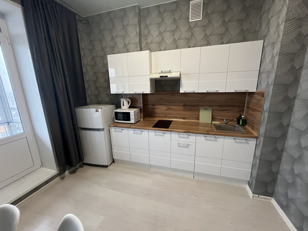 Люкс (С видом на город), Апартаменты 10 лет октября 87