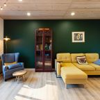 Диван двуспальный