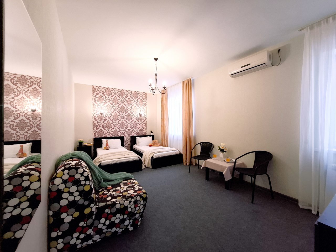 Трехместный (Трехместный с разными видами кроватей), Гостевой дом Эверест