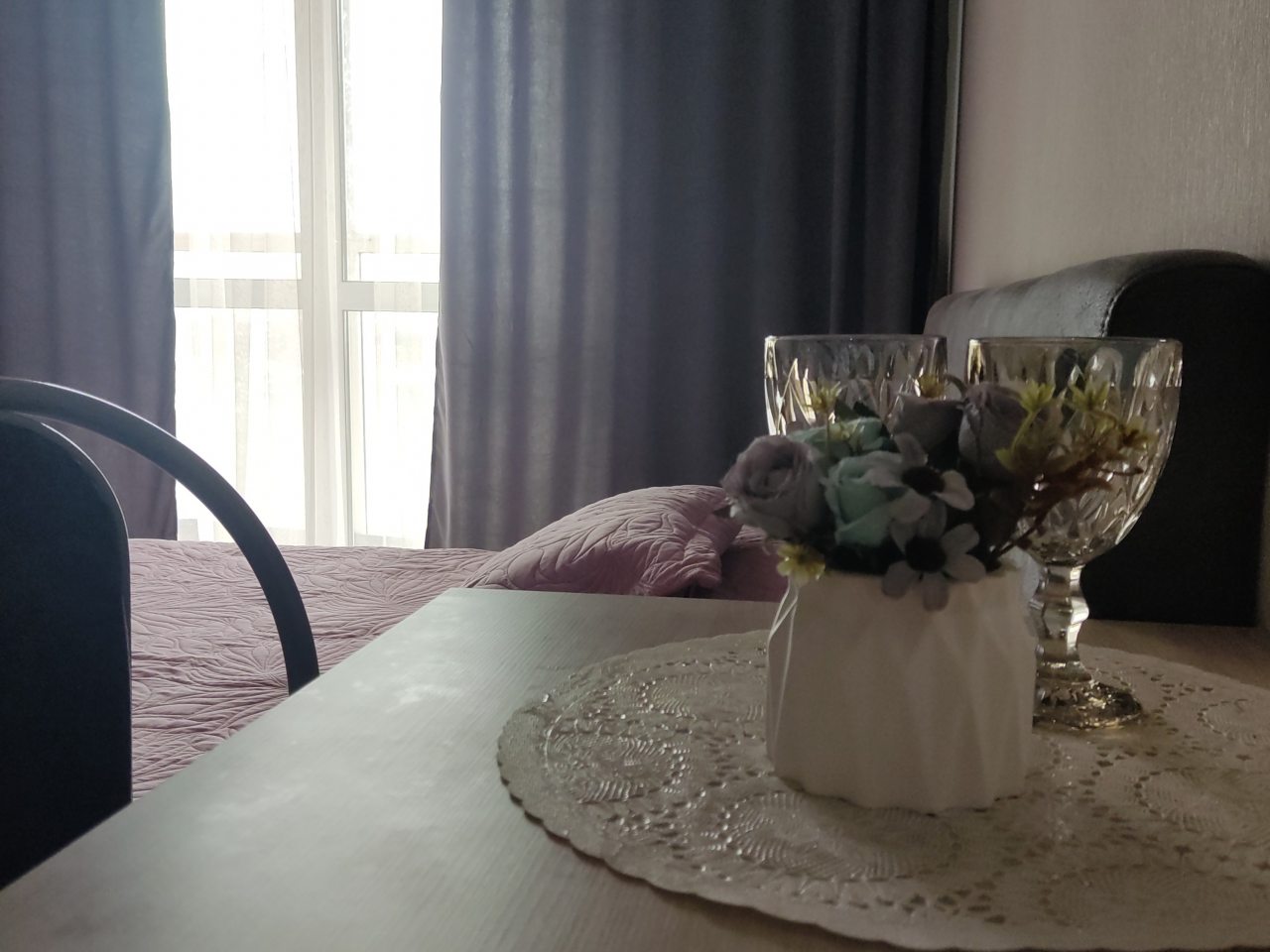 Стол обеденный