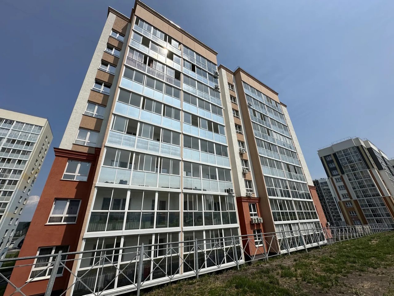 Апартаменты (Сибирь House напротив Кузбасс Арены), Апартаменты Сибирь House возле Ледового дворца