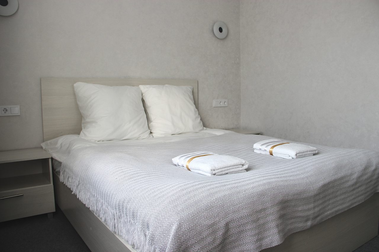 Двухместный (Стандарт с одной двуспальной кроватью), Отель Графит