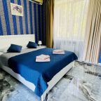 Трёхместный и более (Комфорт с балконом), Гостиница Олина