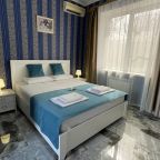 Трёхместный и более (Комфорт с балконом), Гостиница Олина