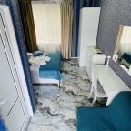 Трёхместный и более (Комфорт с балконом), Гостиница Олина