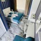 Трёхместный и более (Комфорт с балконом), Гостиница Олина