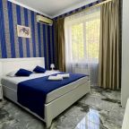 Трёхместный и более (Комфорт с балконом), Гостиница Олина