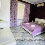 Трёхместный и более (Комфорт с балконом), Гостиница Олина