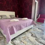 Трёхместный и более (Комфорт с балконом), Гостиница Олина